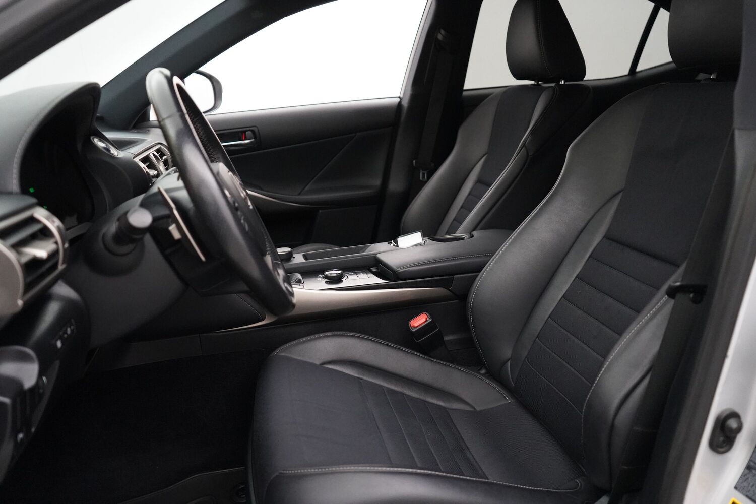 Lexus IS vaihtoauto