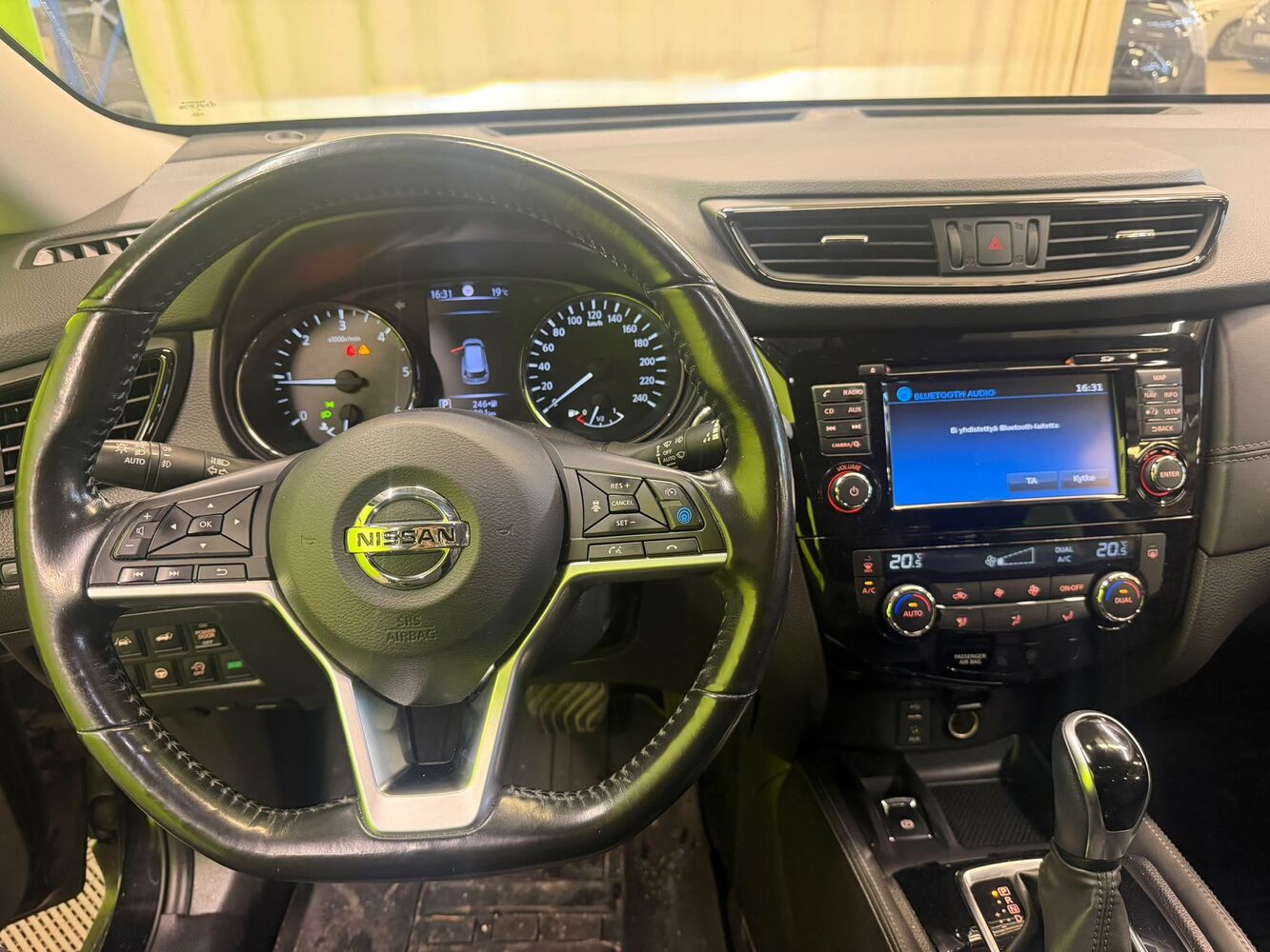 Nissan X-Trail vaihtoauto