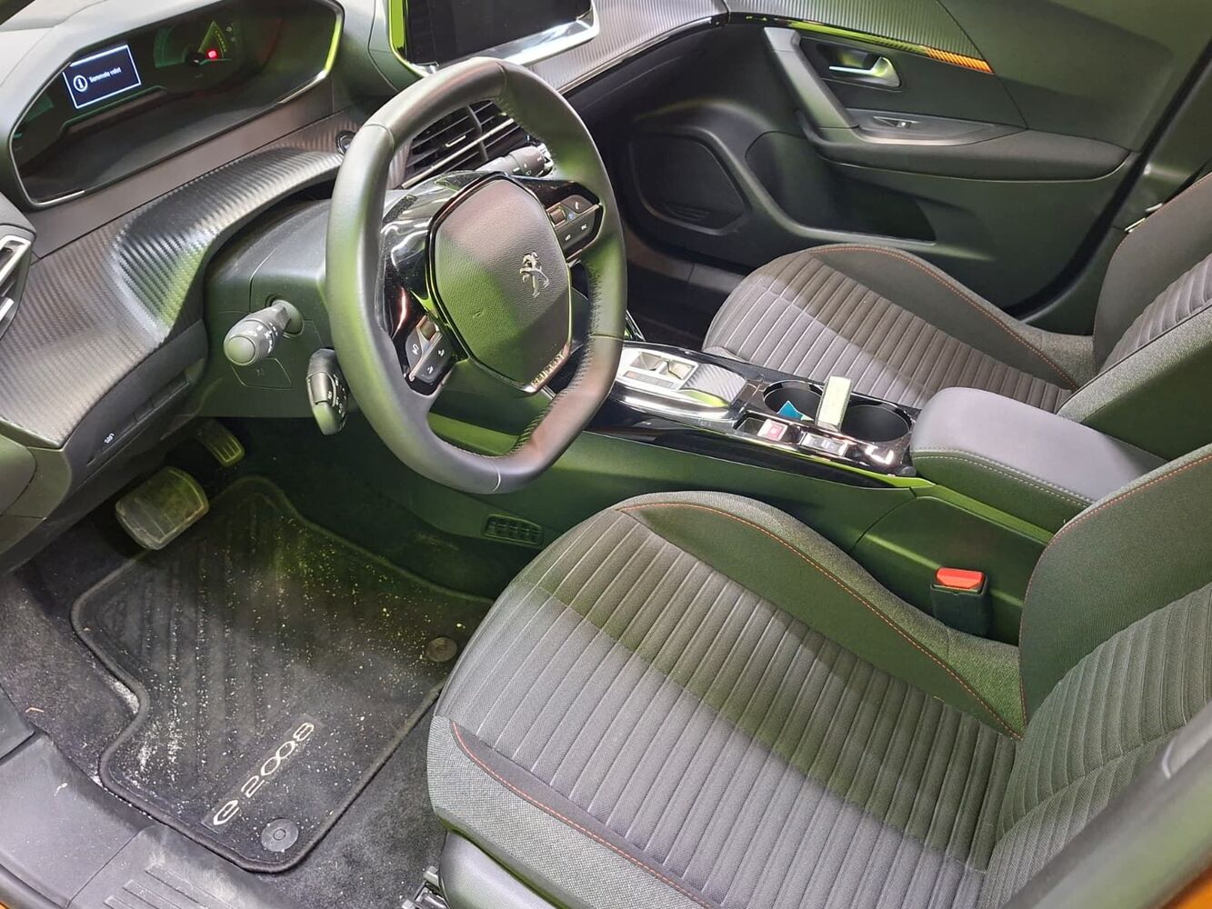 Peugeot e-2008 vaihtoauto