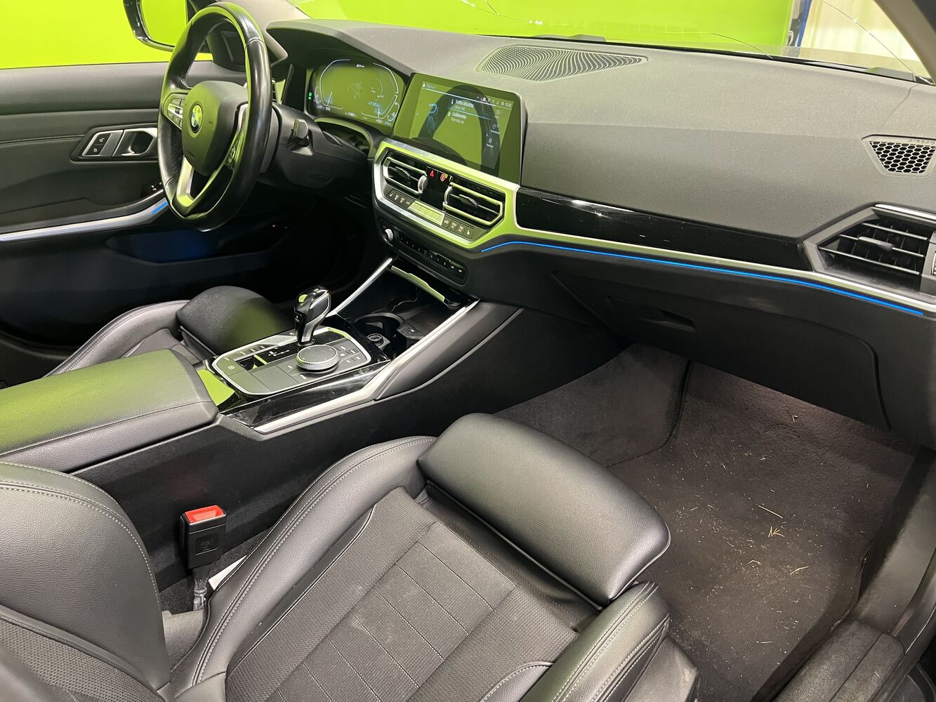BMW 330 vaihtoauto