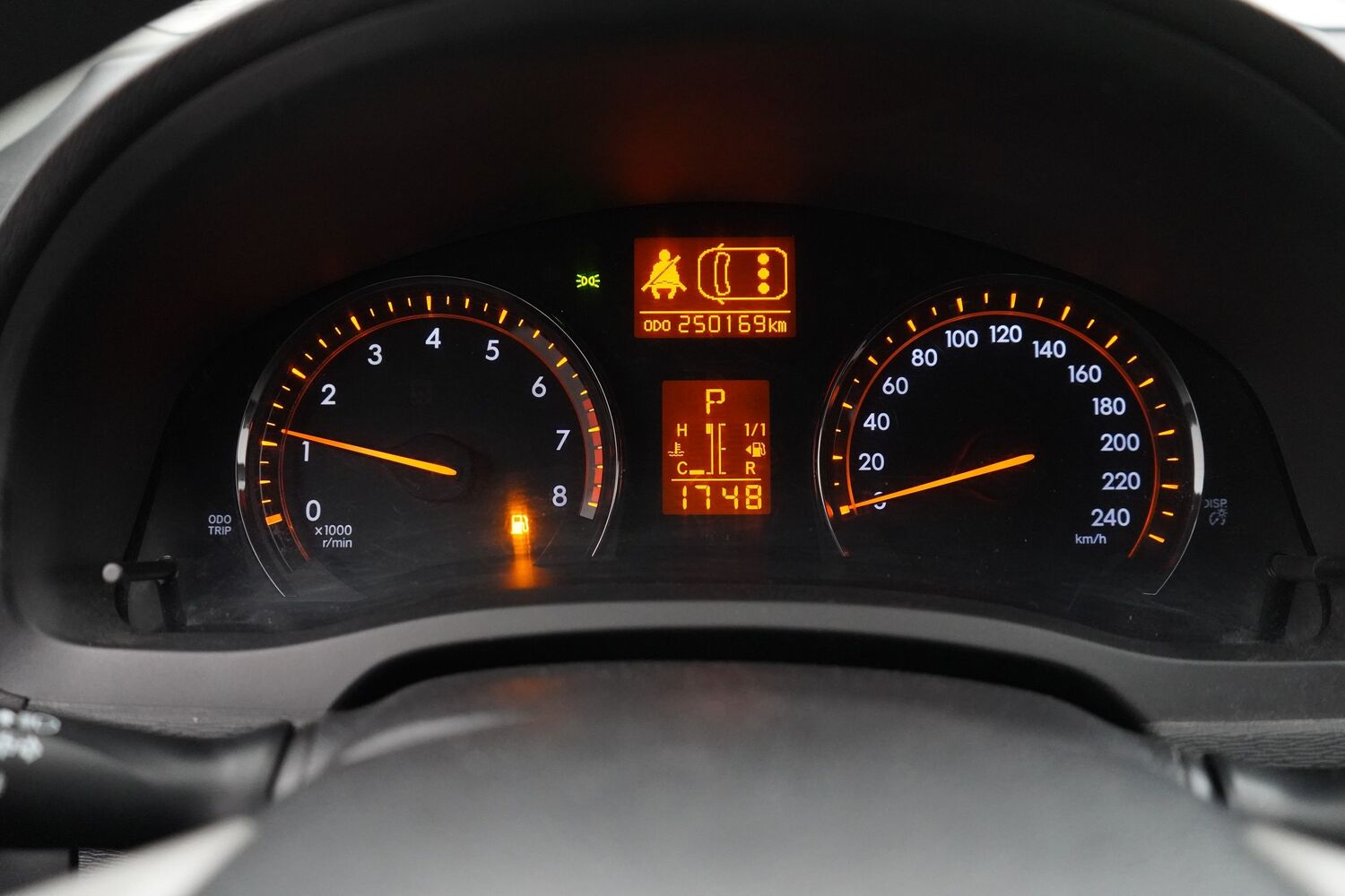 Toyota Avensis vaihtoauto