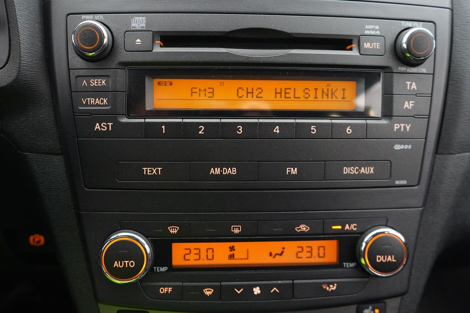 Toyota Avensis vaihtoauto