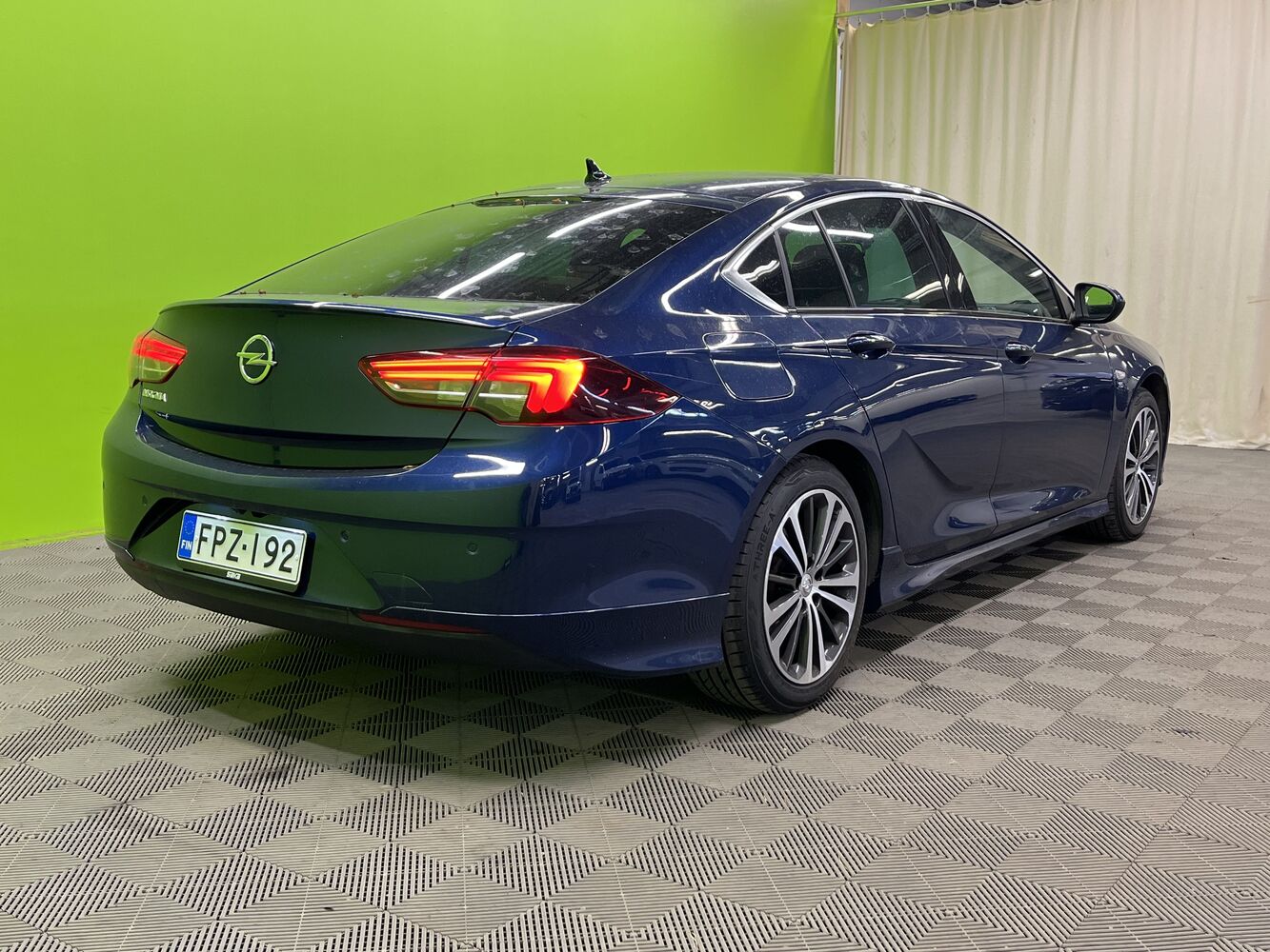 Opel Insignia vaihtoauto
