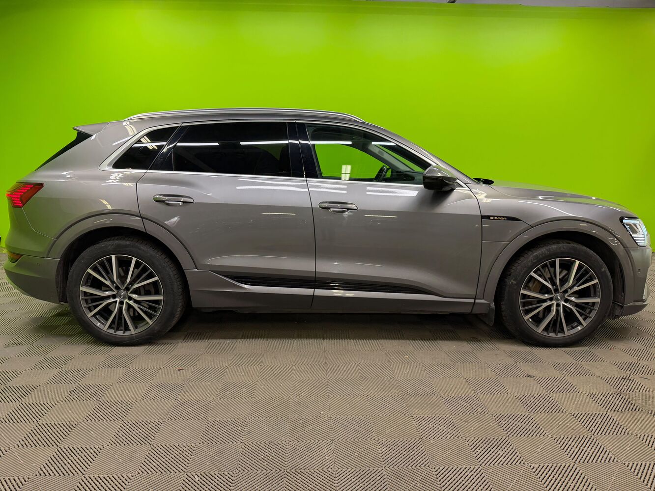 Audi e-tron vaihtoauto