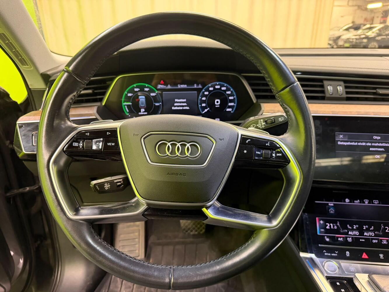 Audi e-tron vaihtoauto