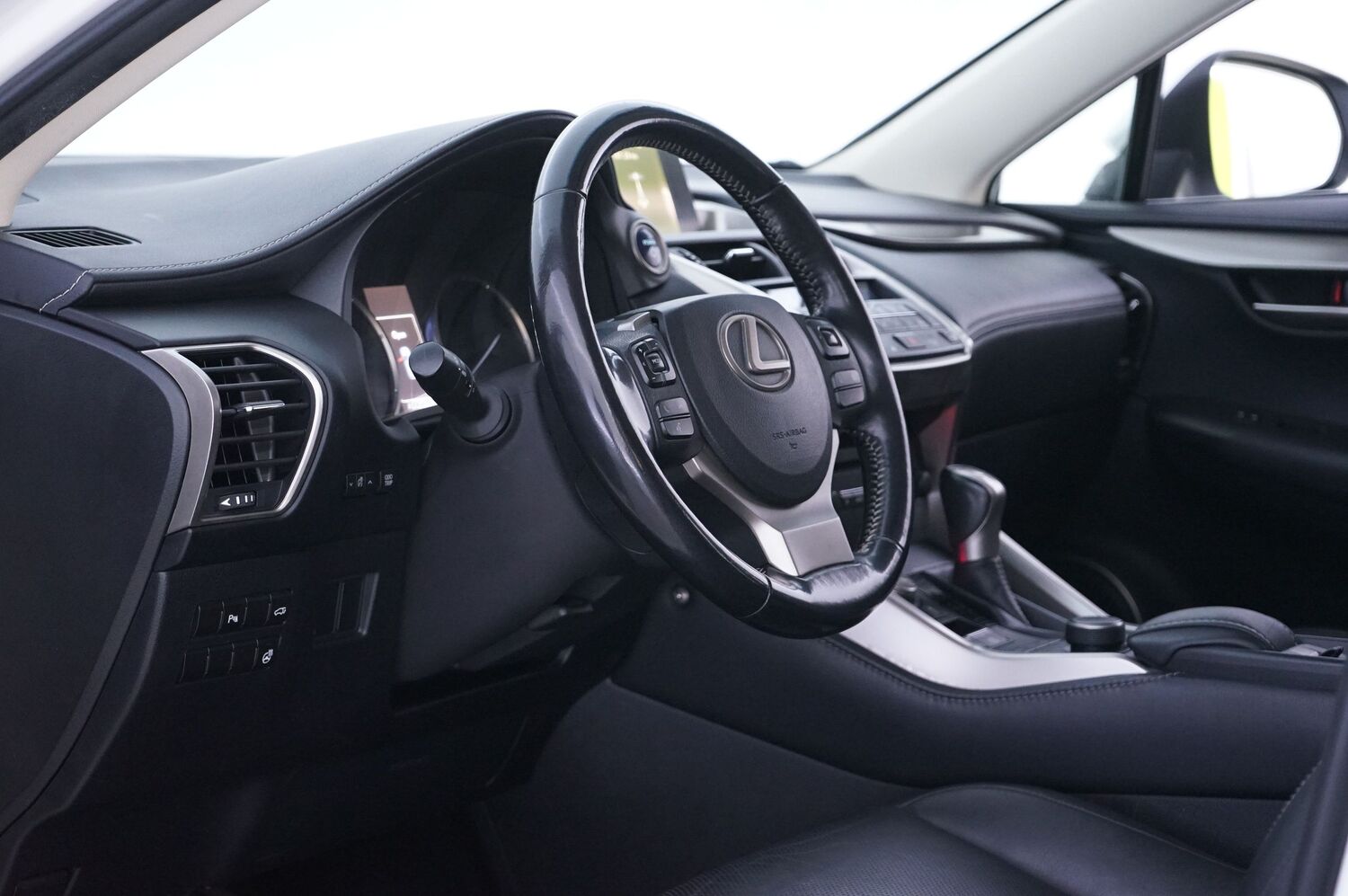 Lexus NX vaihtoauto