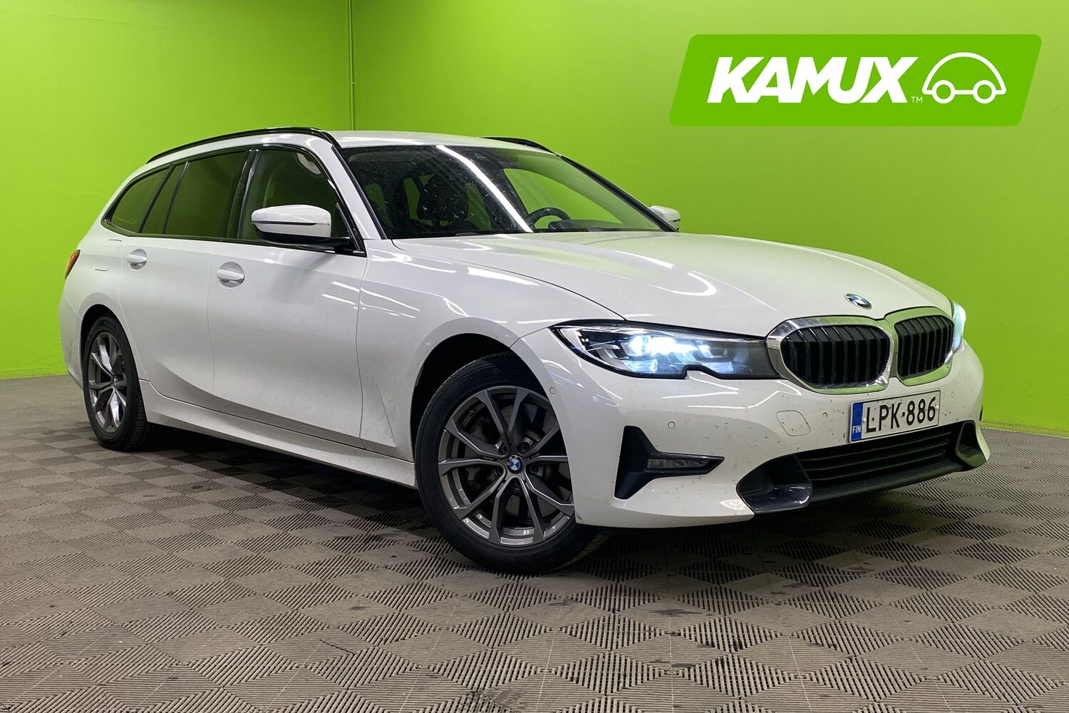 BMW 330 vaihtoauto