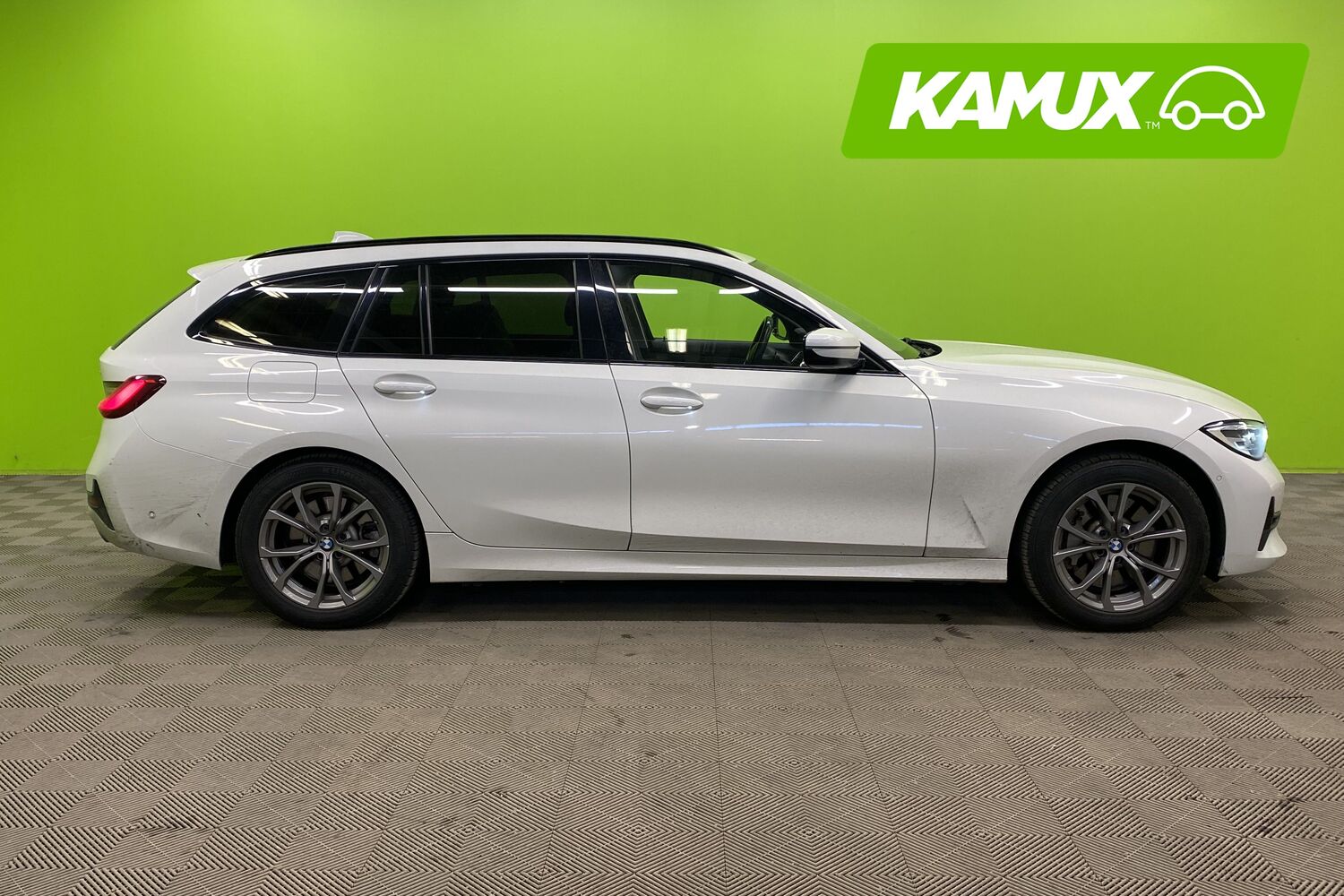 BMW 330 vaihtoauto