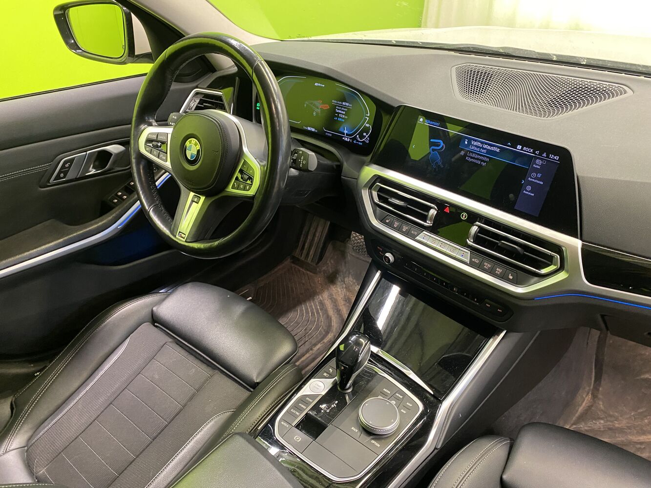 BMW 330 vaihtoauto