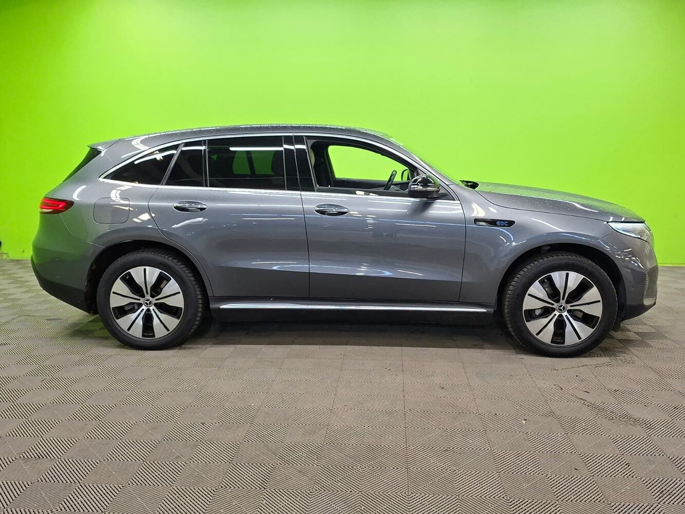 Mercedes-Benz EQC vaihtoauto