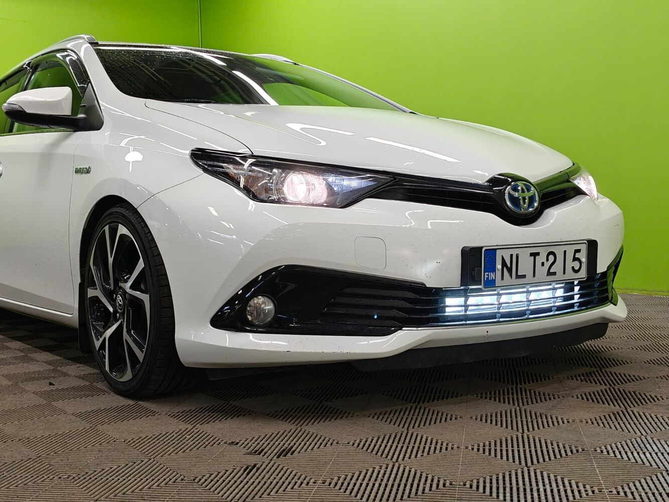 Toyota Auris vaihtoauto