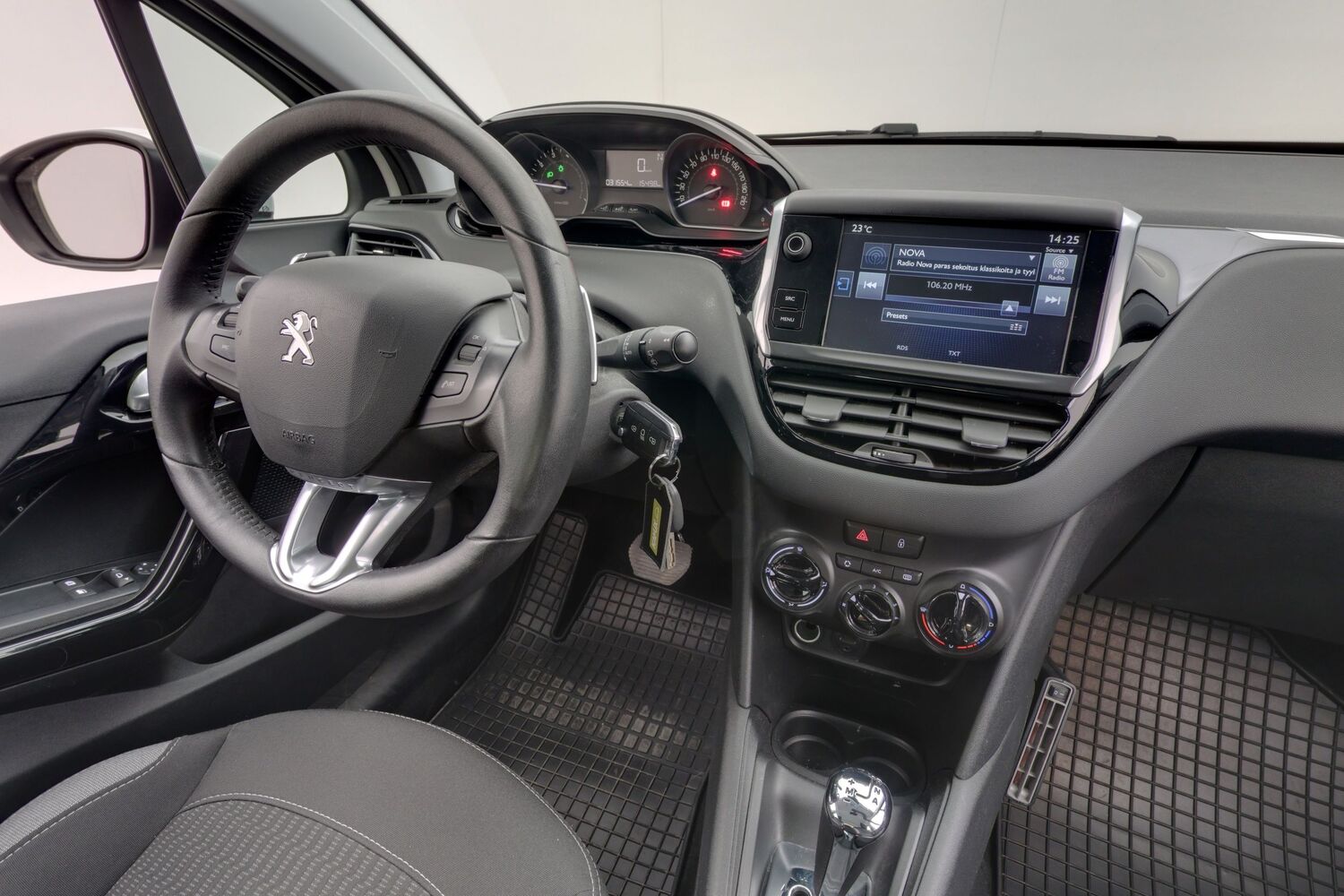 Peugeot 208 vaihtoauto