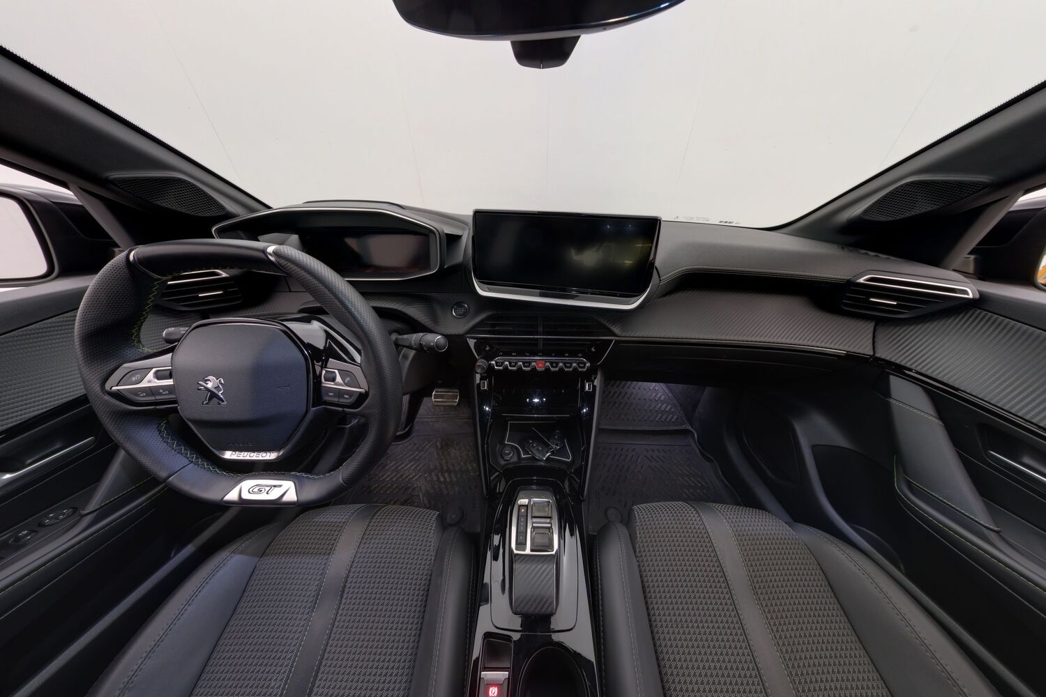 Peugeot e-208 vaihtoauto