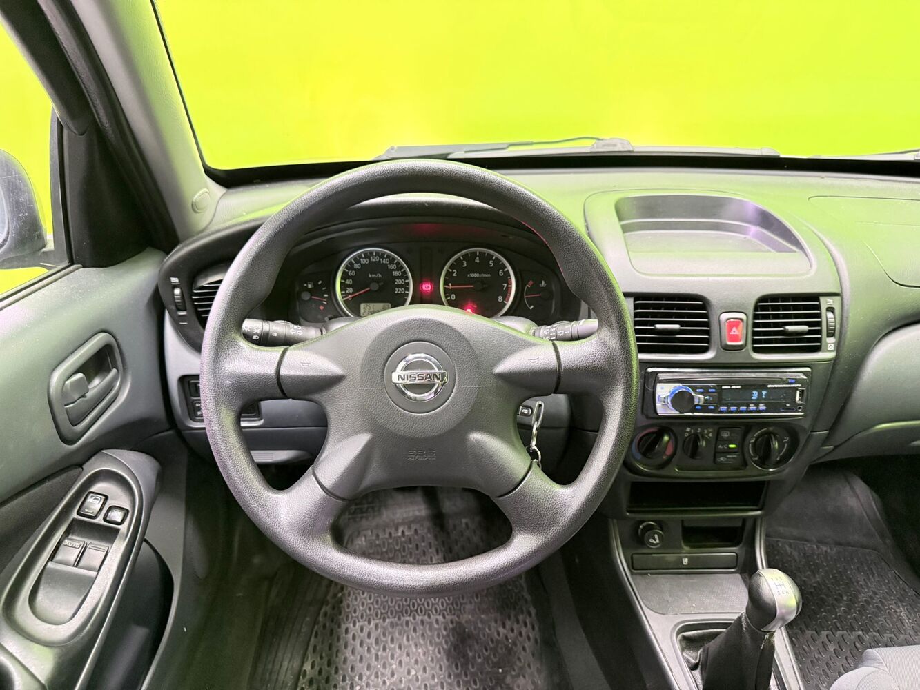 Nissan Almera vaihtoauto