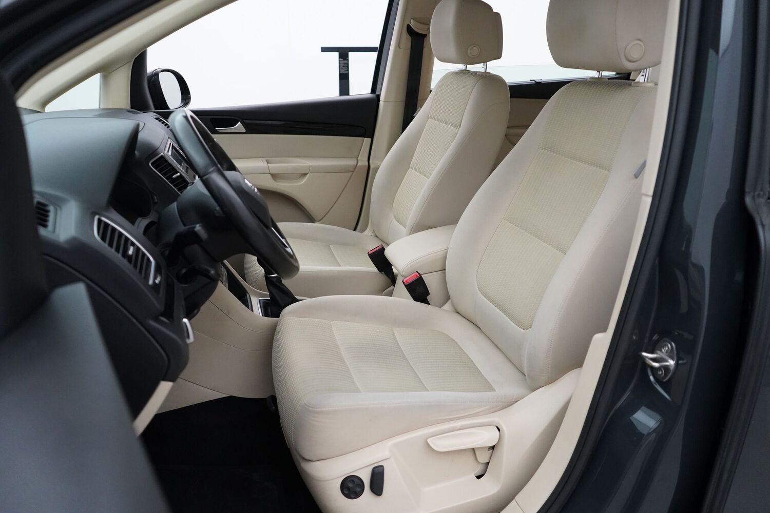 SEAT Alhambra vaihtoauto