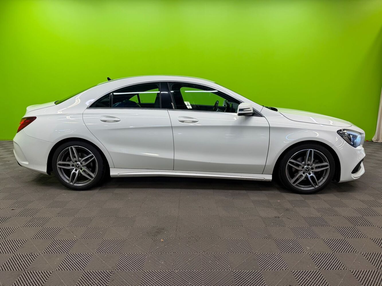 Mercedes-Benz CLA-sarja vaihtoauto