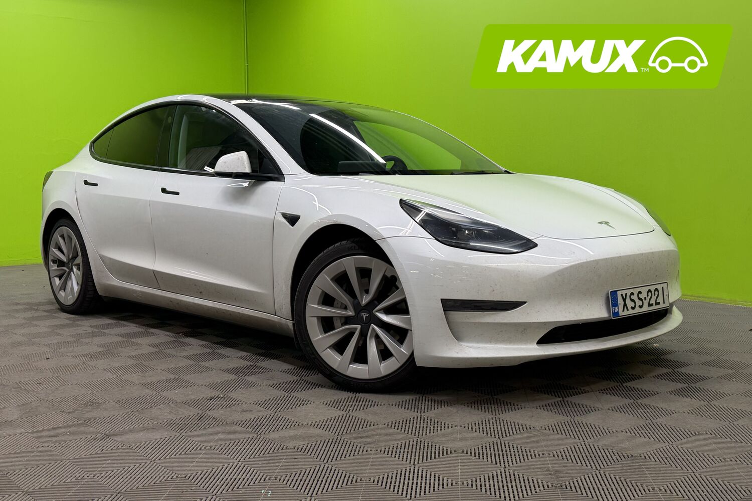 Tesla Model 3 vaihtoauto