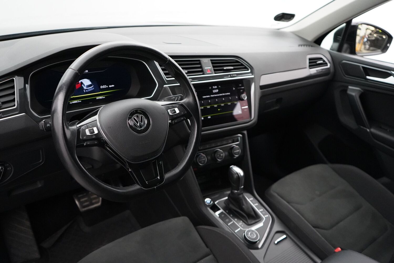 Volkswagen Tiguan vaihtoauto