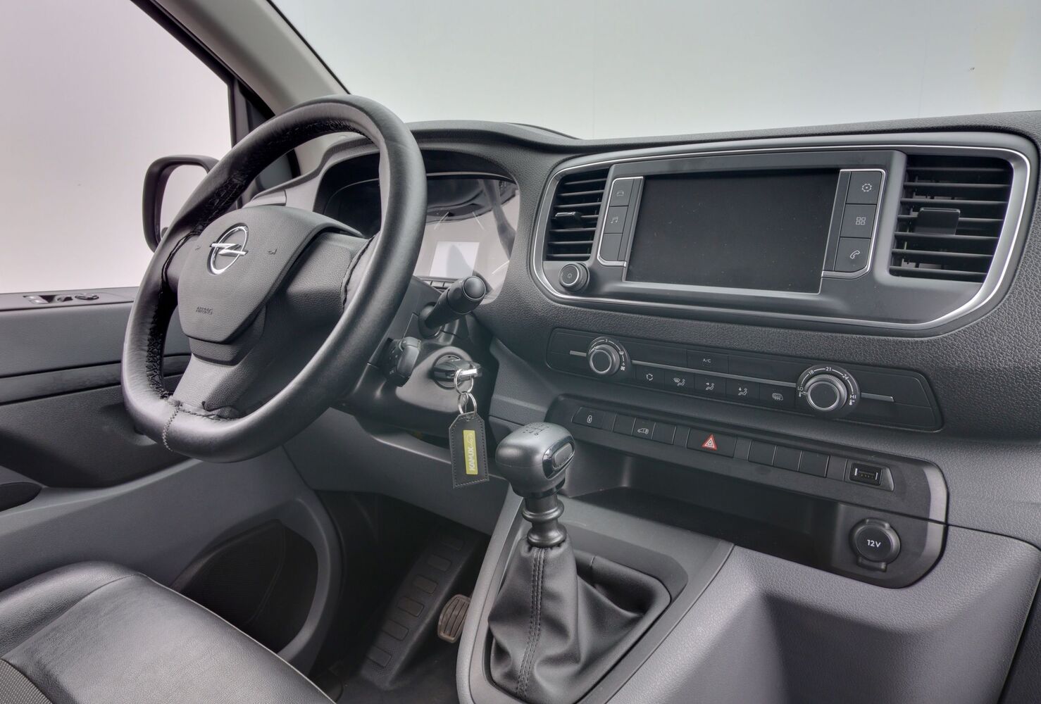 Opel Vivaro vaihtoauto
