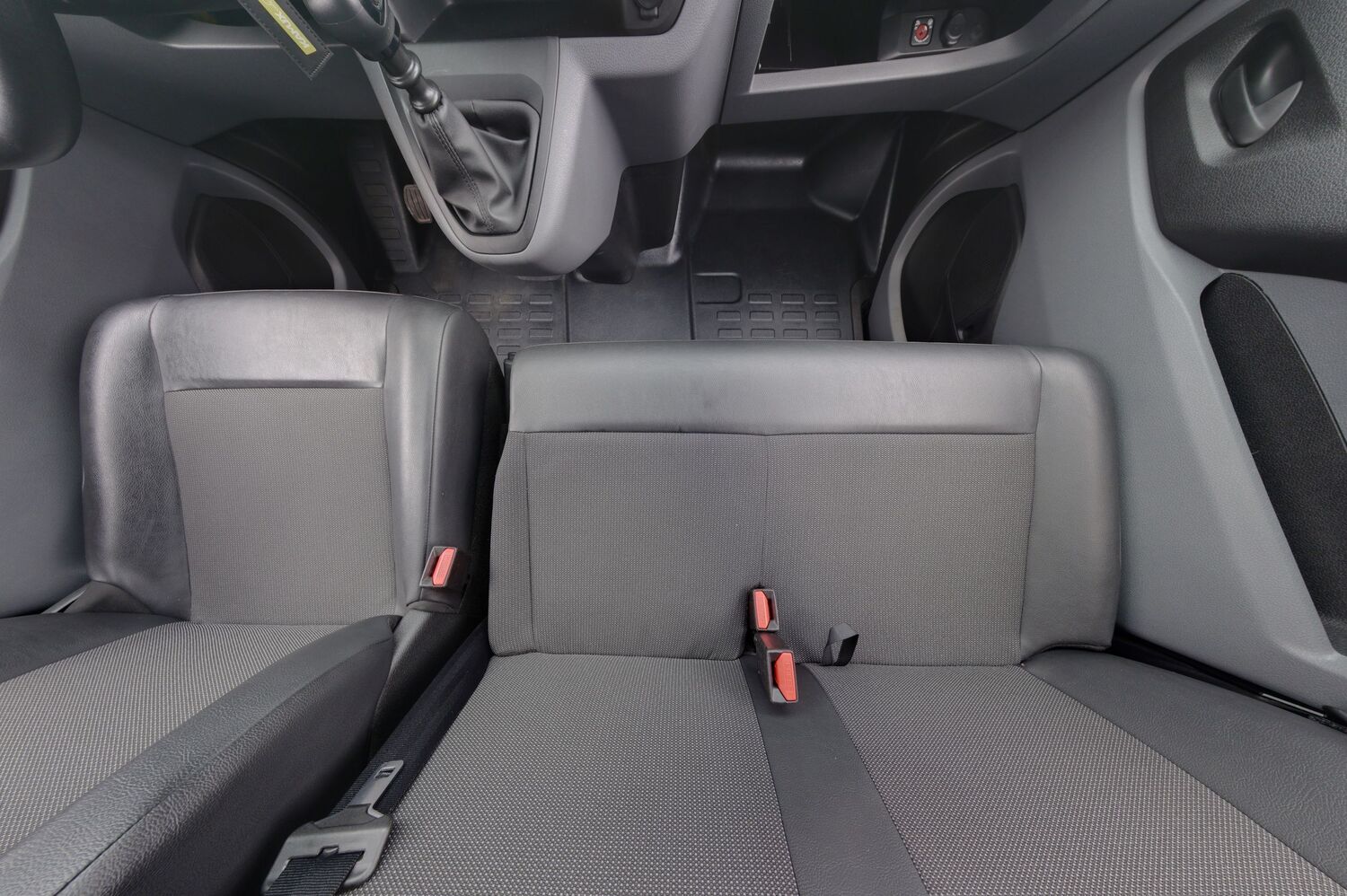 Opel Vivaro vaihtoauto