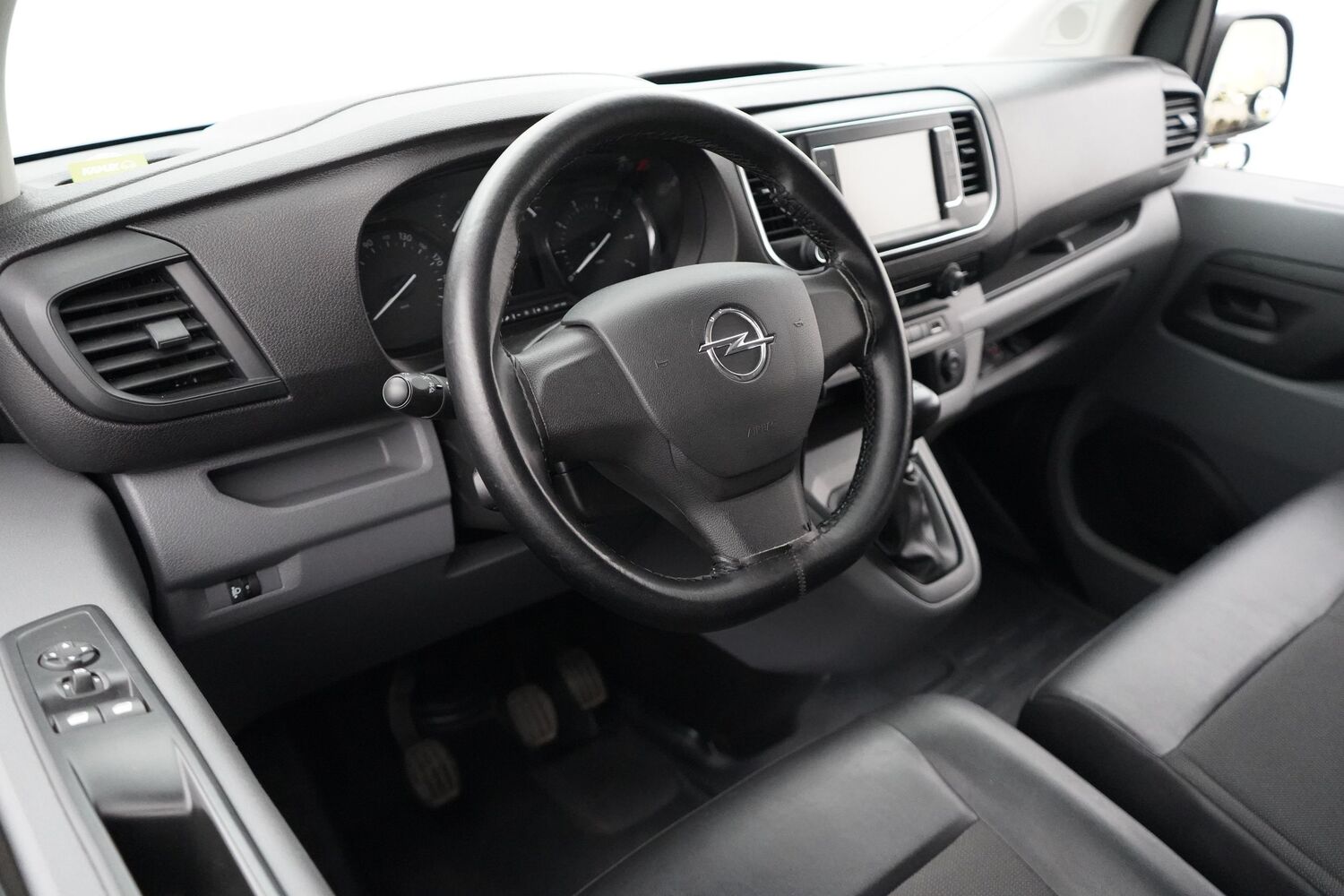 Opel Vivaro vaihtoauto