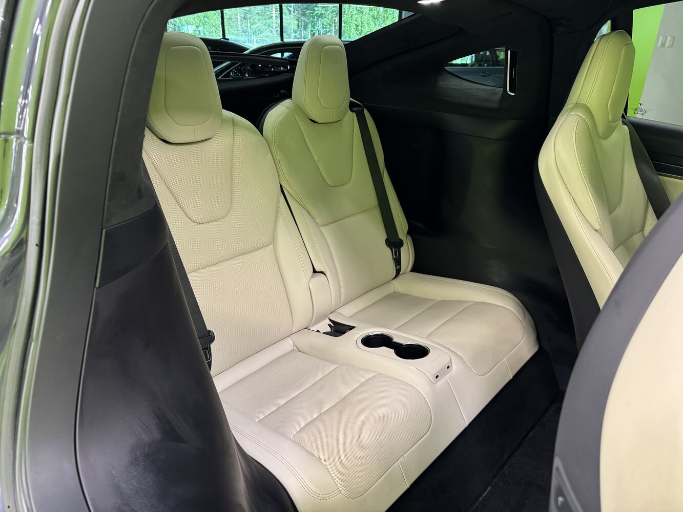Tesla Model X vaihtoauto