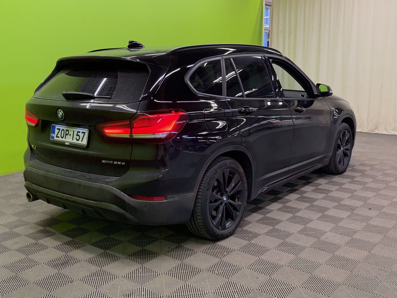 BMW X1 vaihtoauto