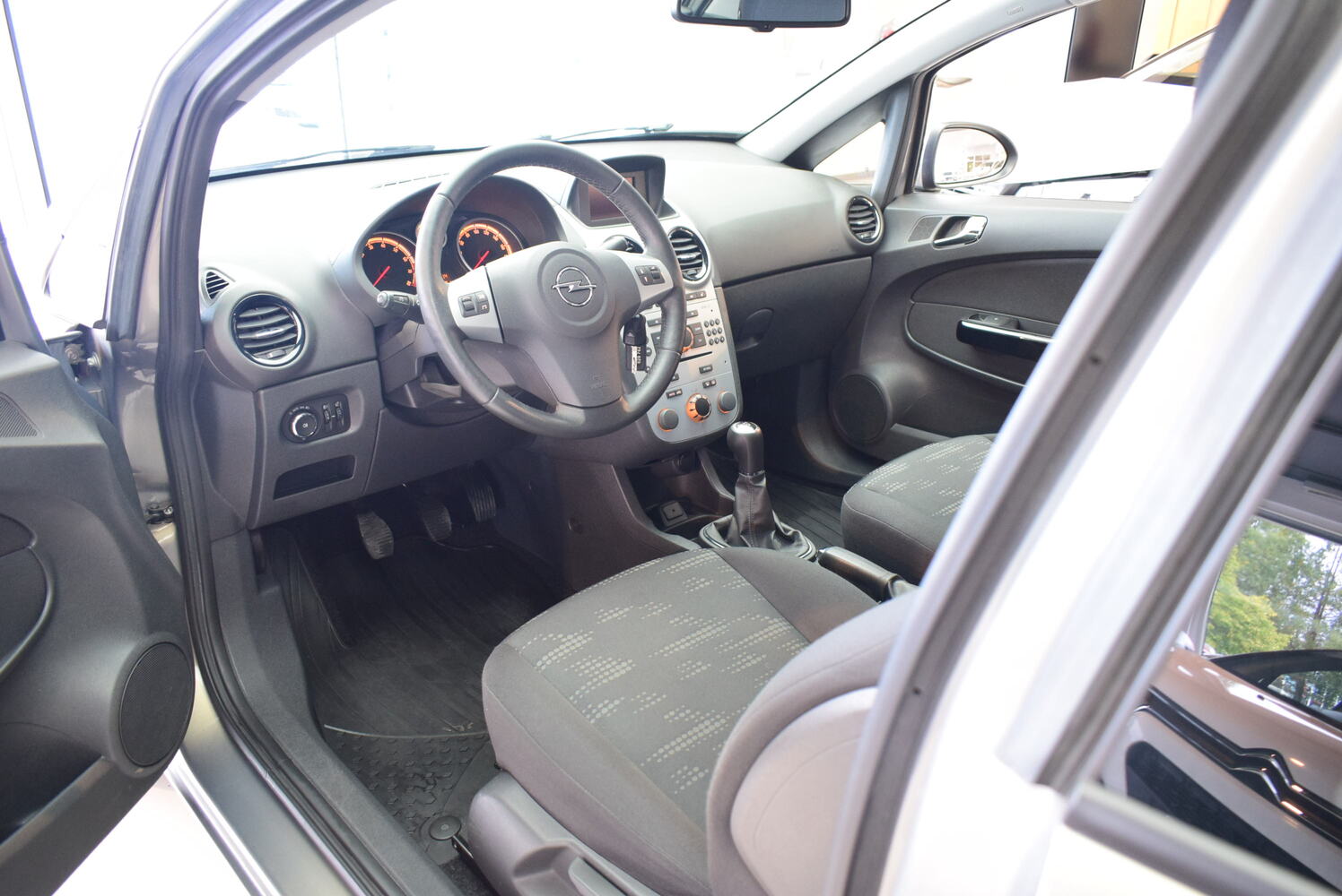 Opel Corsa vaihtoauto