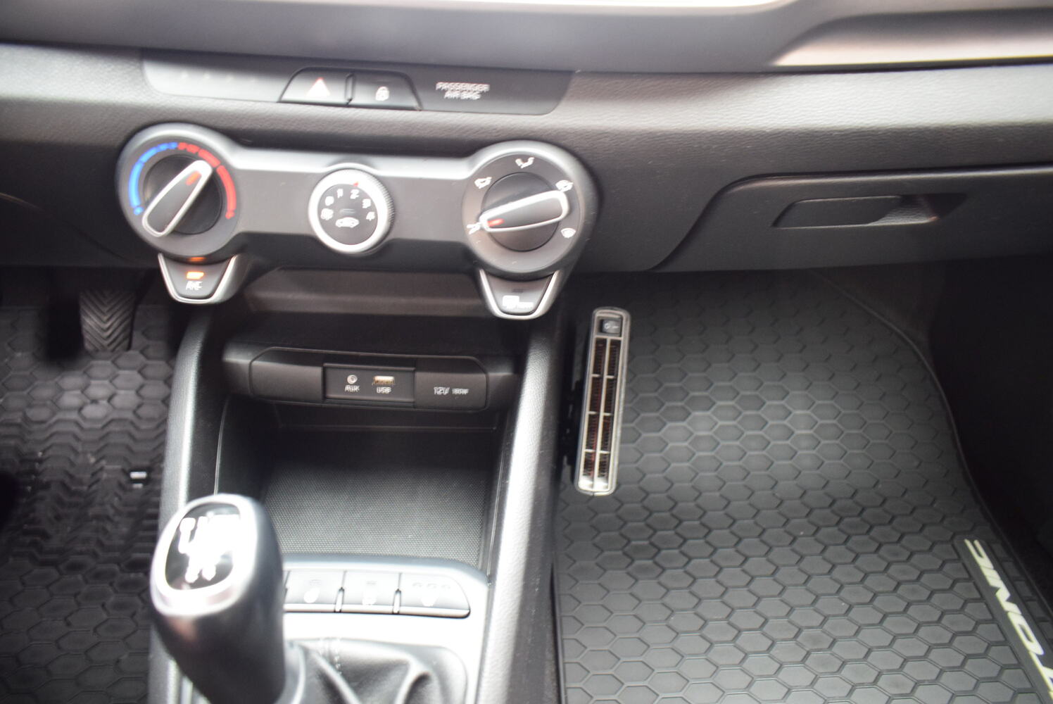 Kia Stonic vaihtoauto