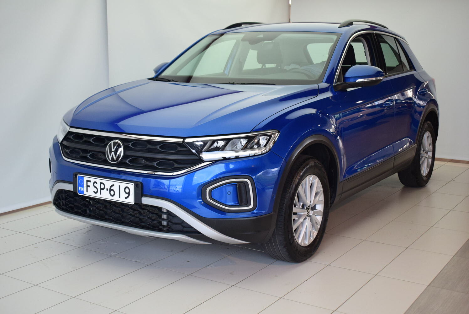 Volkswagen T-Roc vaihtoauto