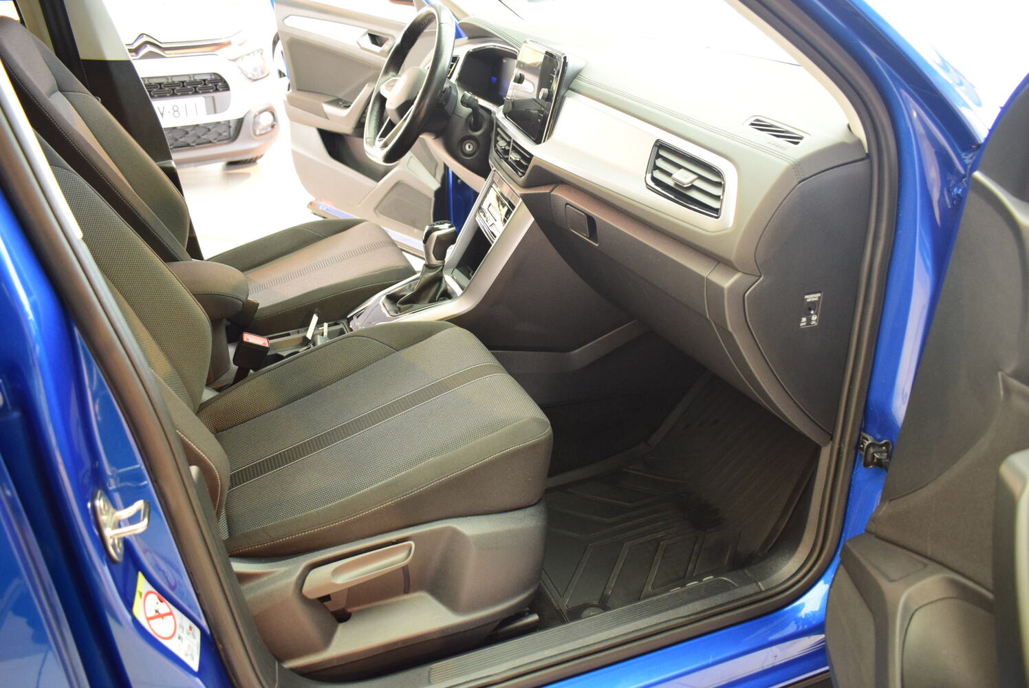 Volkswagen T-Roc vaihtoauto