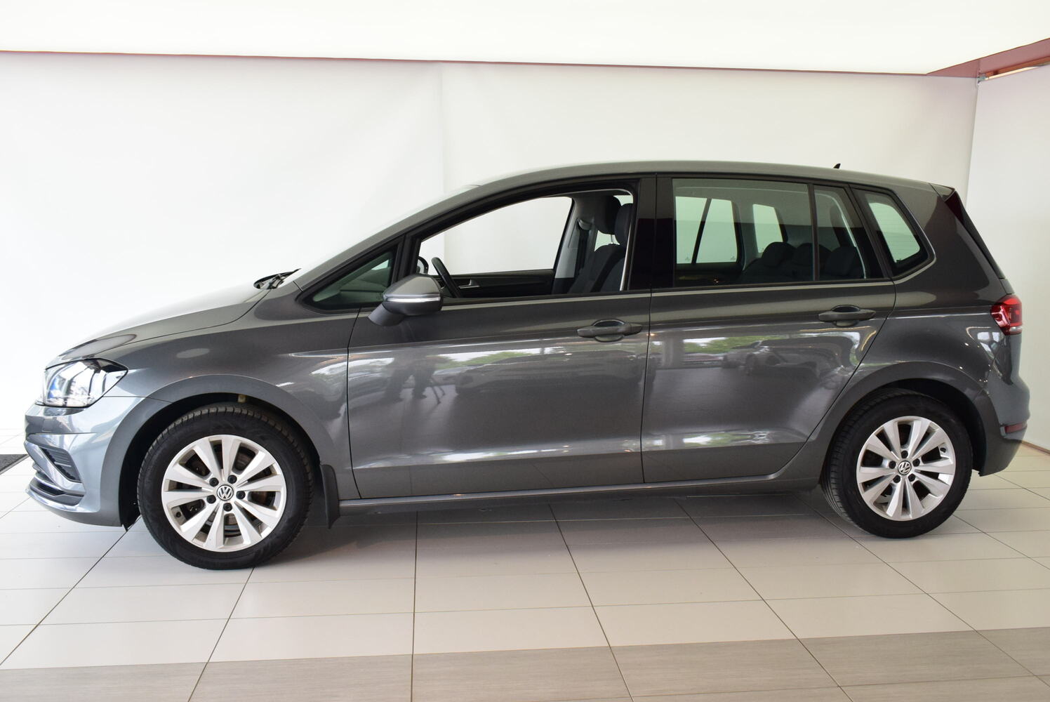 Volkswagen Golf Sportsvan vaihtoauto