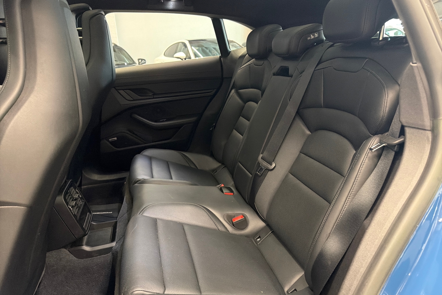 Porsche Taycan vaihtoauto