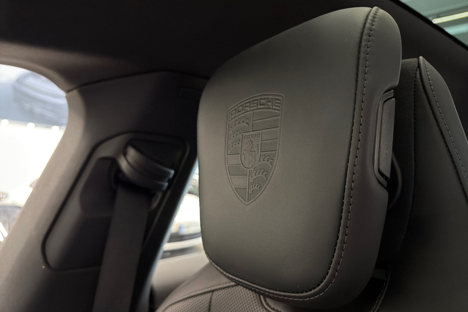 Porsche Taycan vaihtoauto