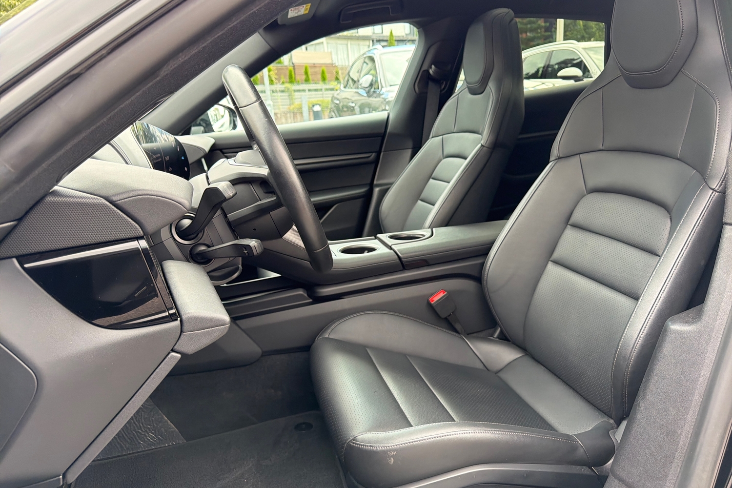 Porsche Taycan vaihtoauto