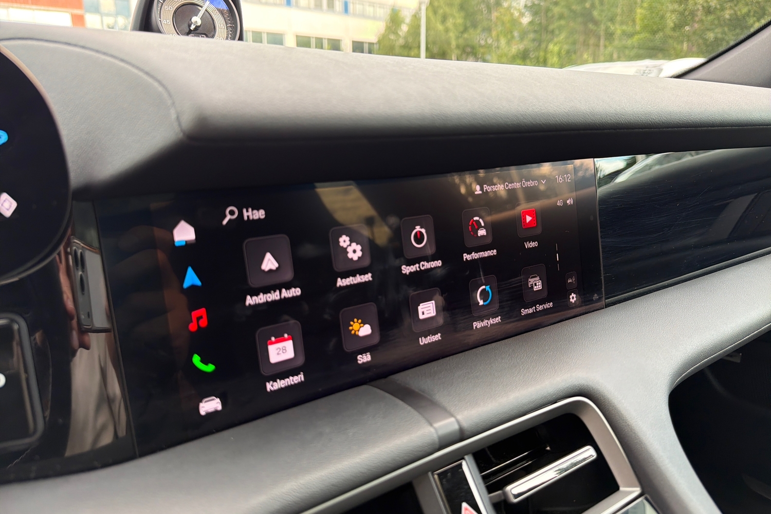 Porsche Taycan vaihtoauto