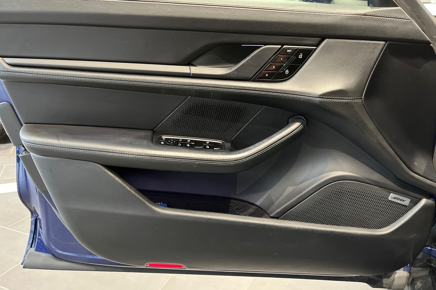 Porsche Taycan vaihtoauto