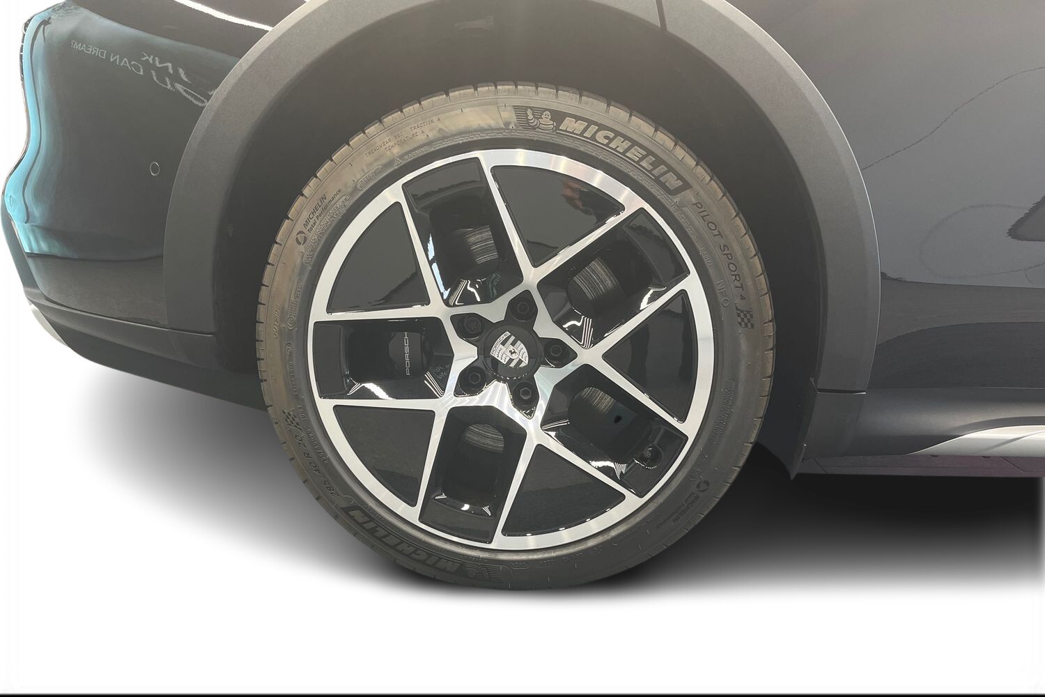 Porsche Taycan vaihtoauto