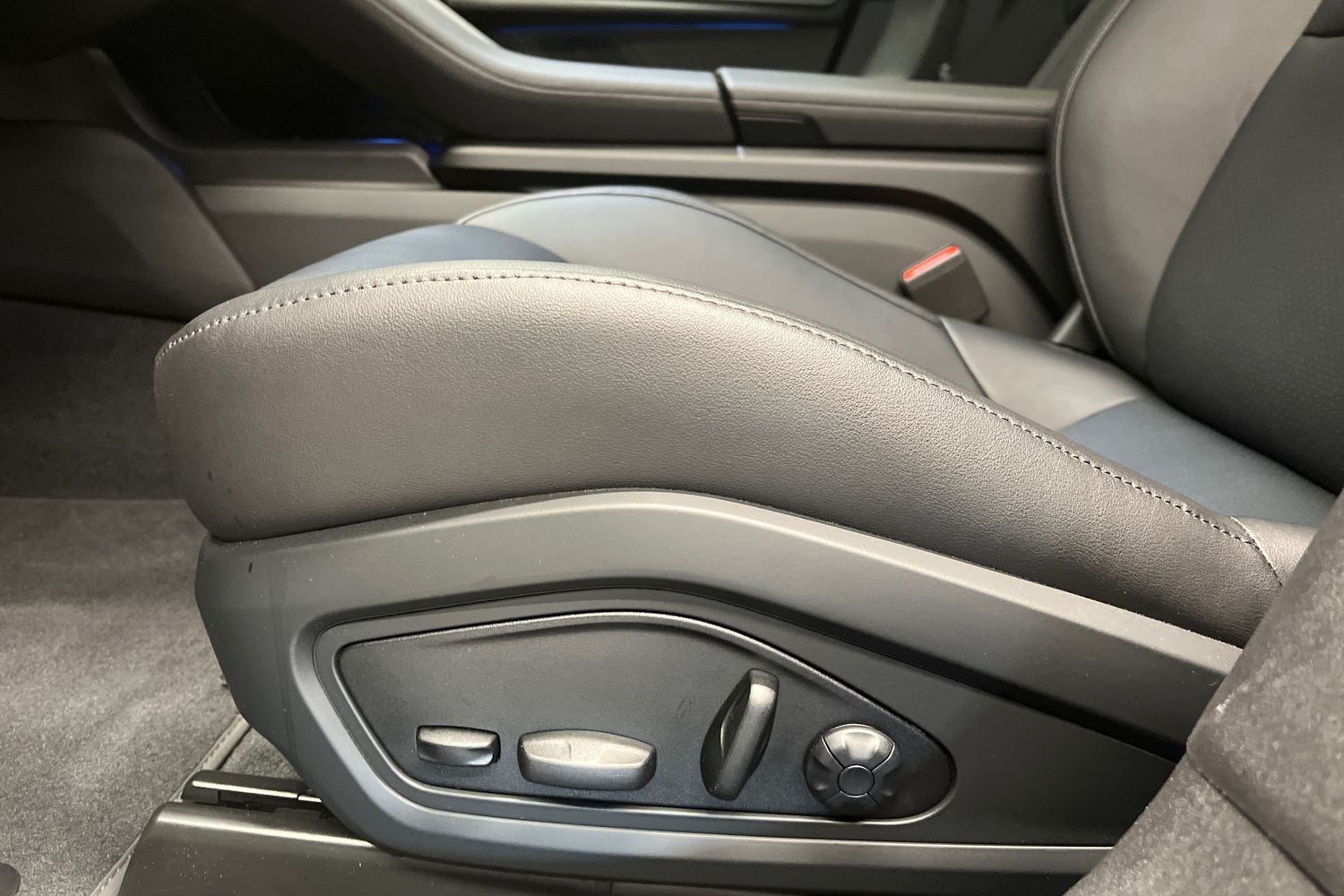 Porsche Taycan vaihtoauto
