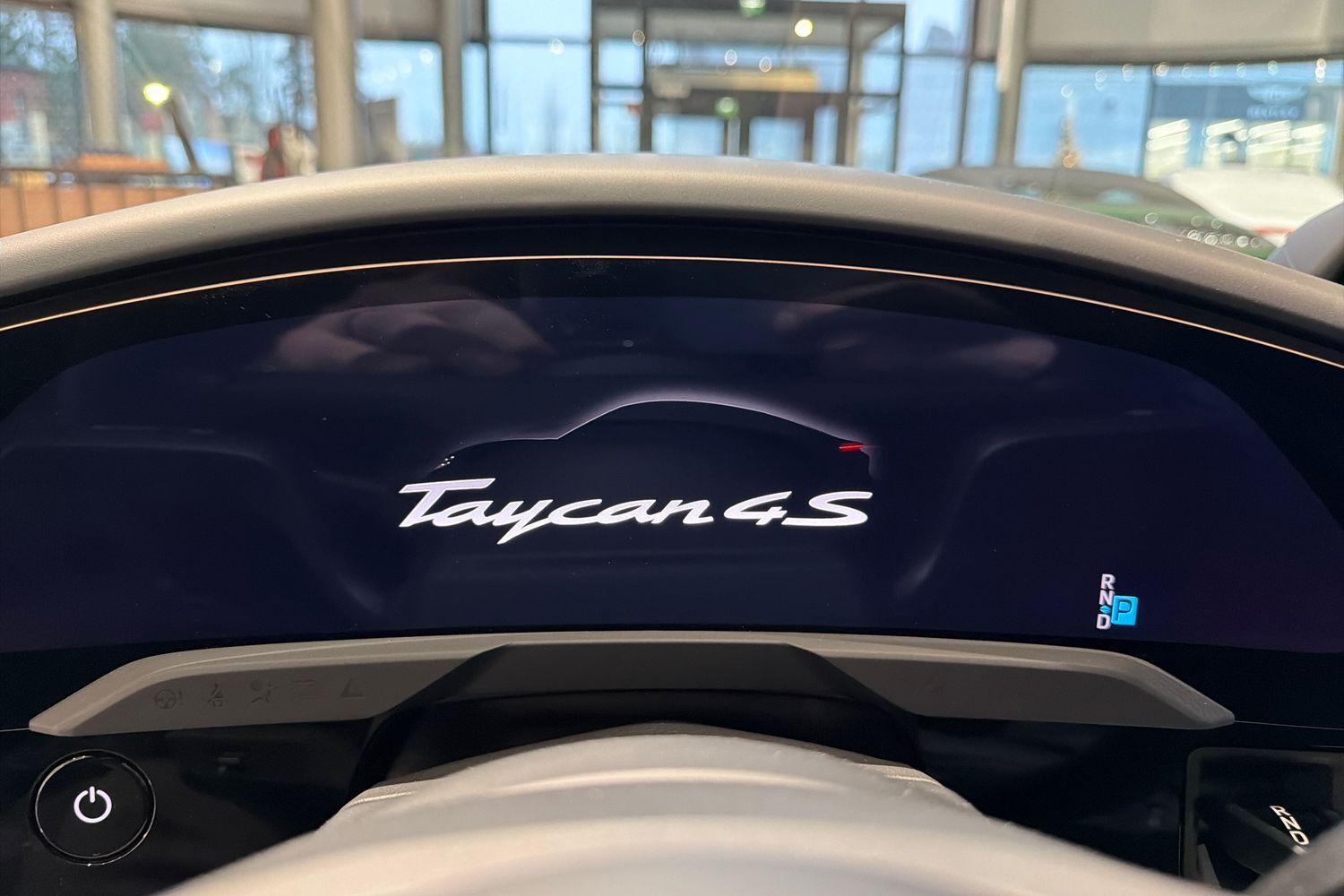 Porsche Taycan vaihtoauto