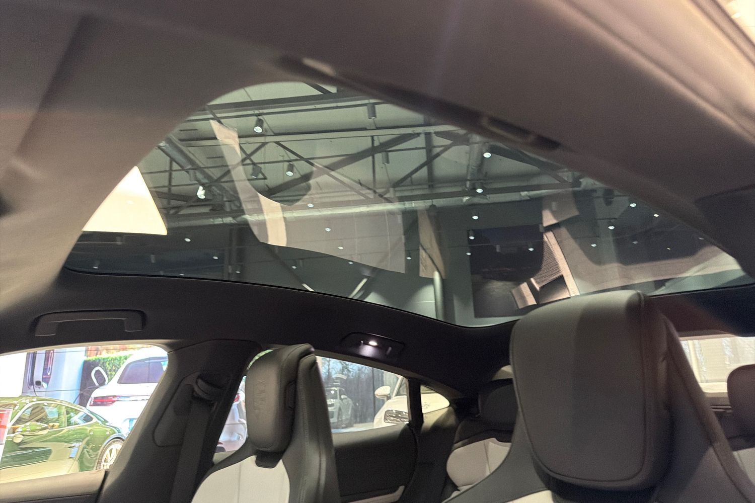 Porsche Taycan vaihtoauto
