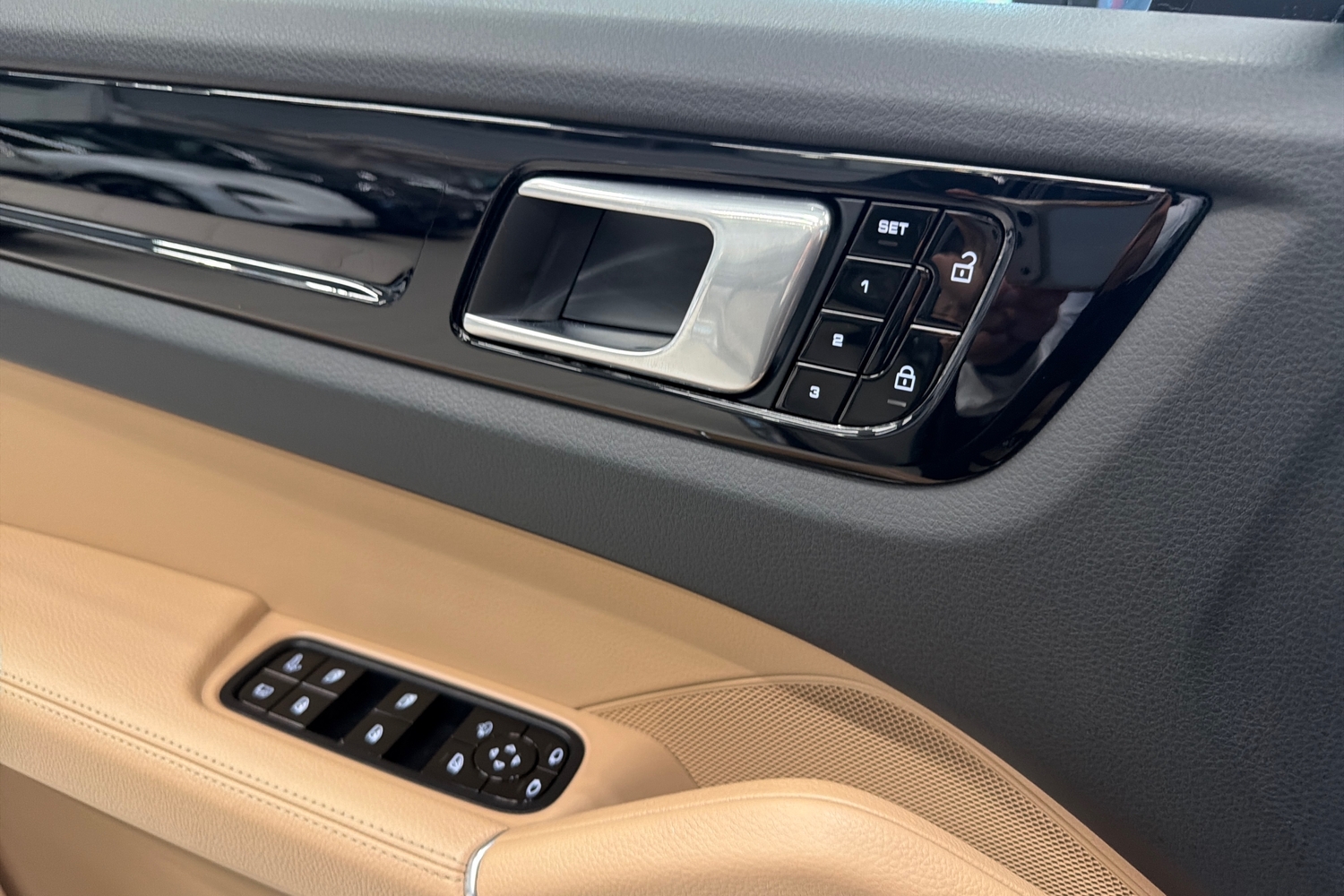 Porsche Cayenne vaihtoauto