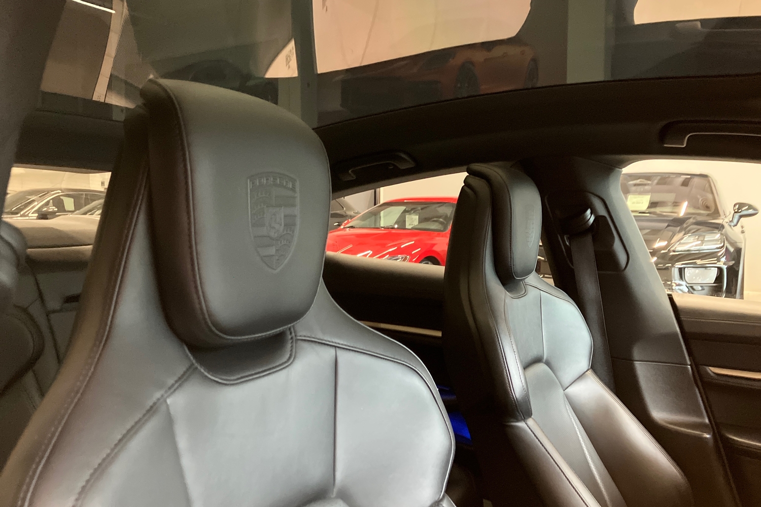 Porsche Taycan vaihtoauto