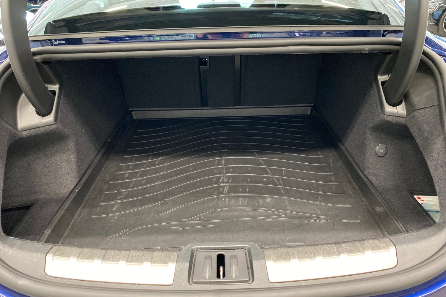 Porsche Taycan vaihtoauto