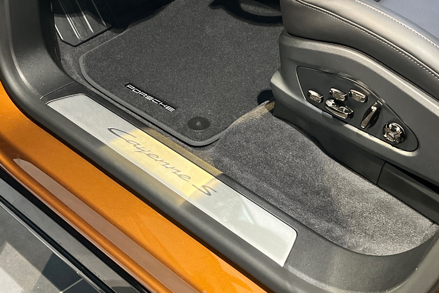 Porsche Cayenne vaihtoauto