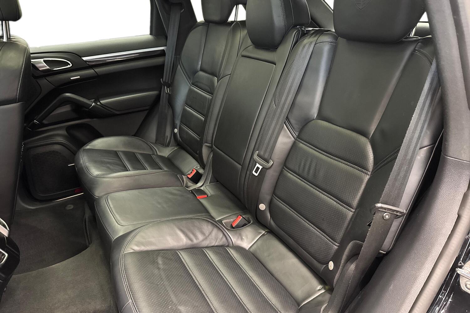 Porsche Cayenne vaihtoauto