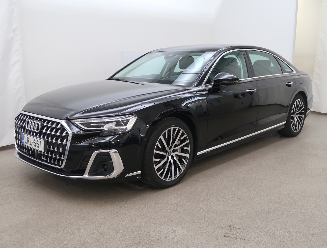 Audi A8 vaihtoauto