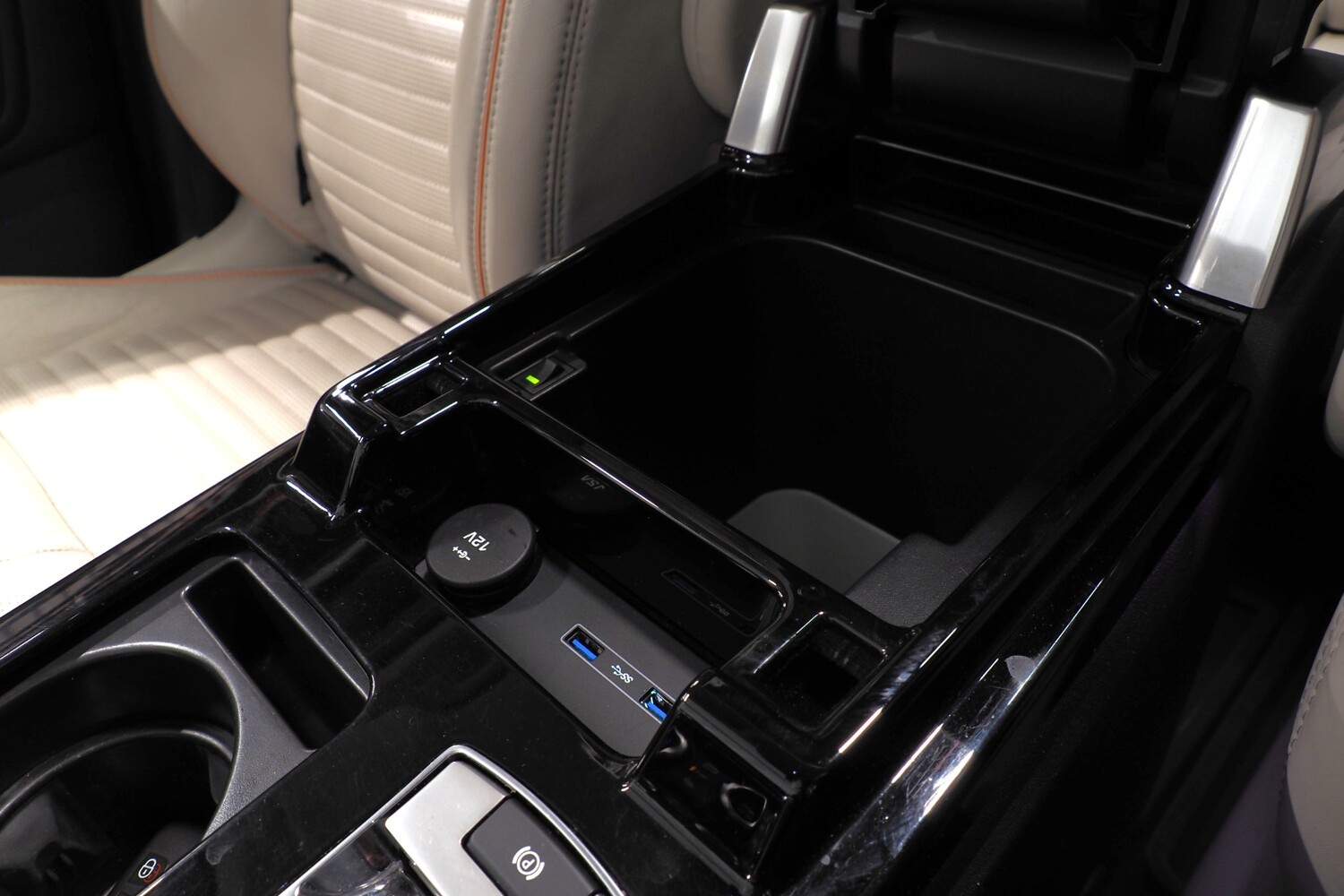 Land Rover Discovery vaihtoauto