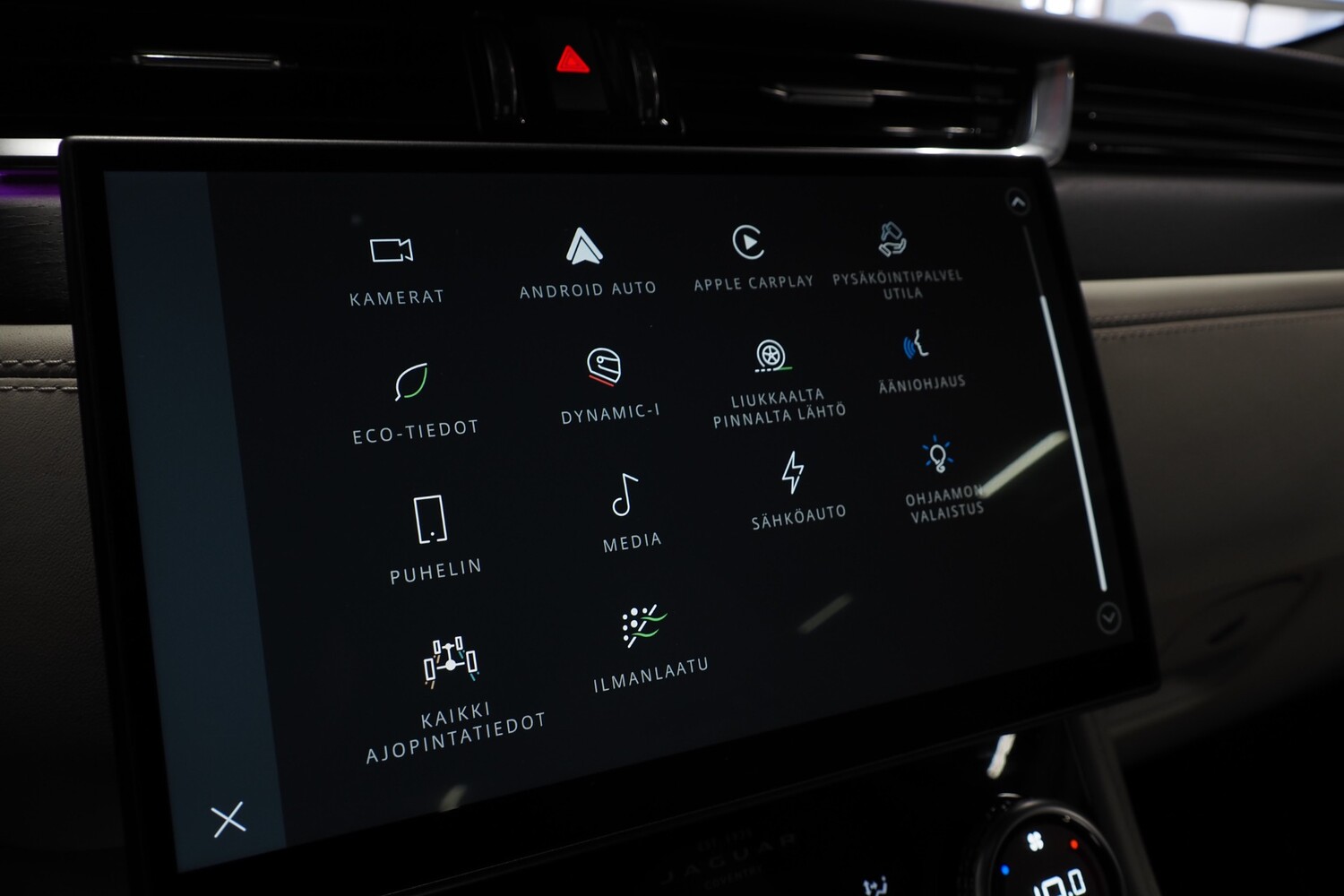 Jaguar F-PACE vaihtoauto