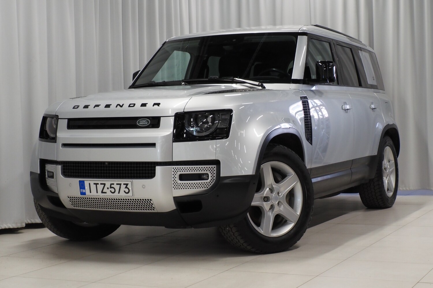Land Rover Defender vaihtoauto